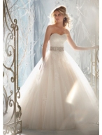 sweetheart_sleeveless_strapless_tulle_beaded_lace_appliques_wedding_dresses